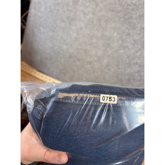 Levis 505 Jeans Mens 32x34 Blue Denim Regular Fit Straight Leg Streetwear Y2K - Picture 10 of 10